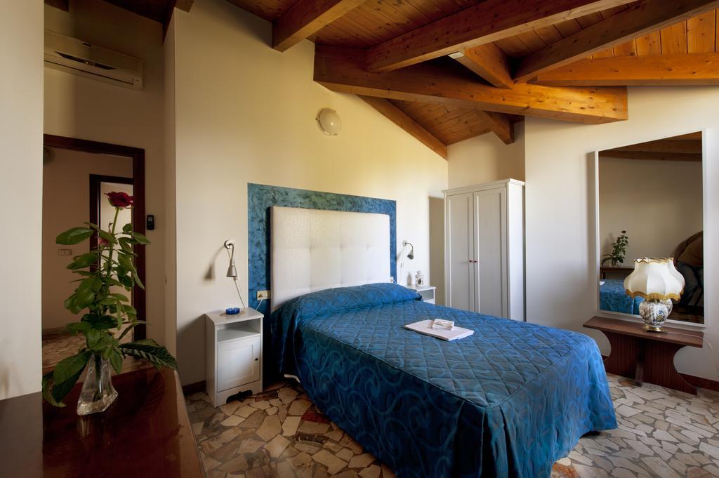 Hotel Caselle San Lazzaro di Savena Room photo